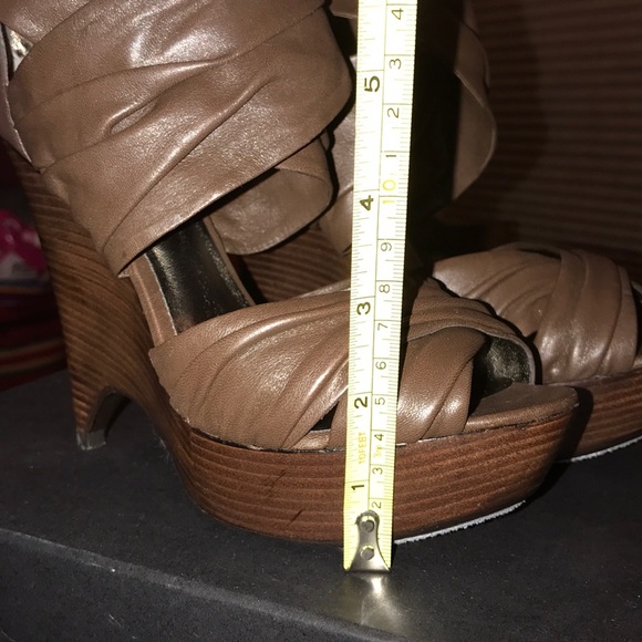 Pelle Moda brown heeled sandals - Picture 2 of 7